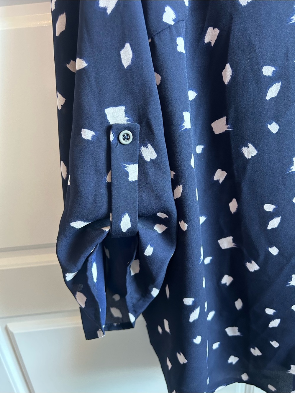 Lush 2X Navy V-Neck Spot Print Blouse - Picture 5 of 12
